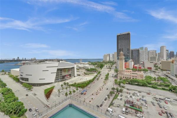 888 BISCAYNE BLVD #1805, MIAMI, FL 33132