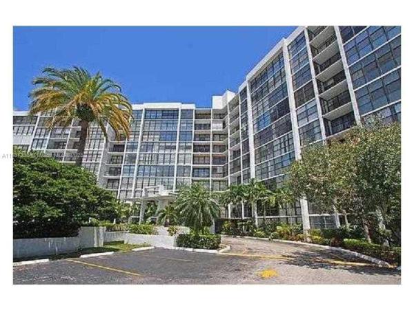 800 PARKVIEW DR #622, HALLANDALE BEACH, FL 33009