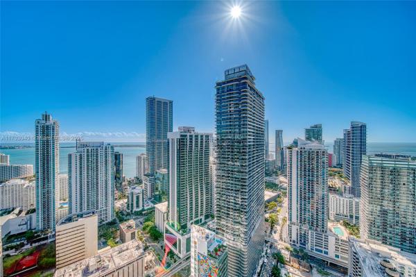 Brickell Heights East