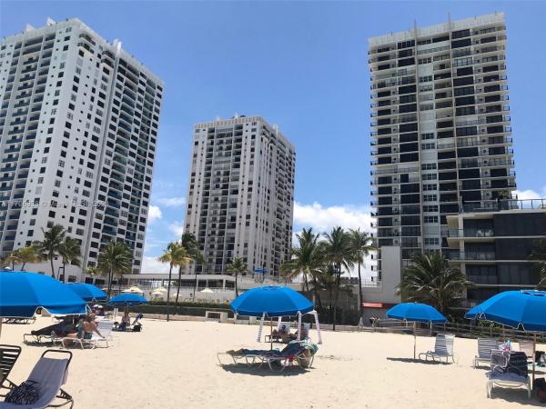 QUADOMAIN VALENCIA TOWER