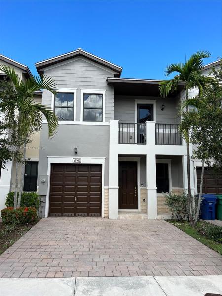 DORAL CAY COMMUNITY