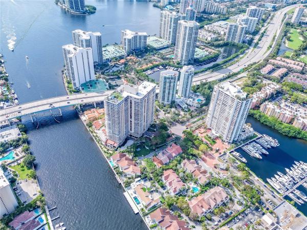 TURNBERRY TOWERS CONDO