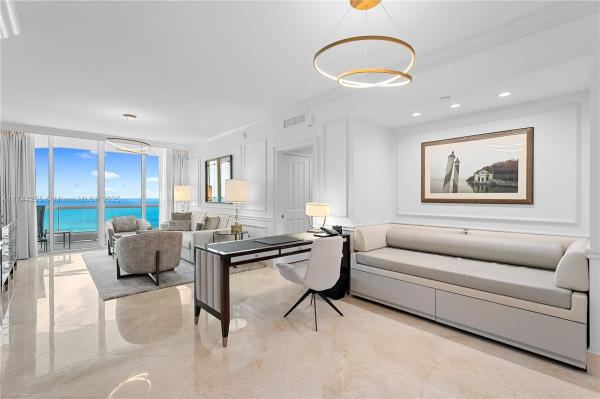 17875 COLLINS AVE #2704, SUNNY ISLES BEACH, FL 33160