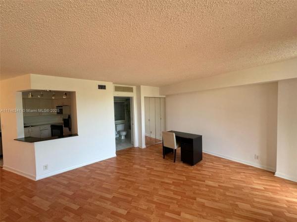 3300 NE 191ST ST #410, AVENTURA, FL 33180