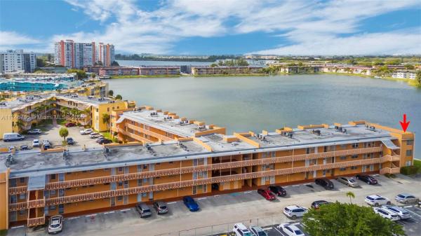 FIRST MOORINGS CONDO