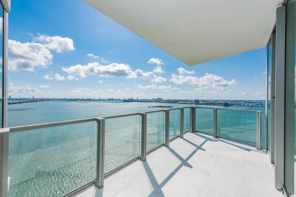 BISCAYNE BEACH CONDO
