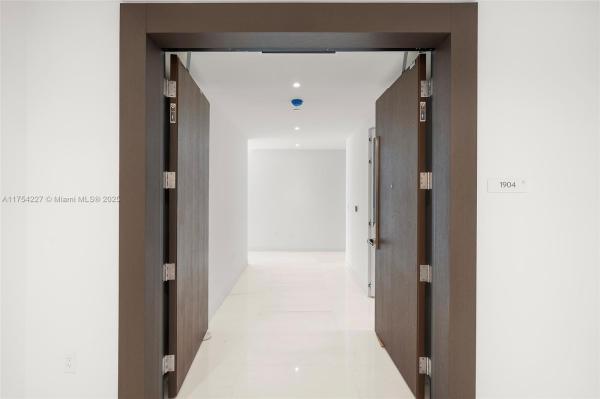 300 BISCAYNE BOULEVARD WAY #1904, MIAMI, FL 33131