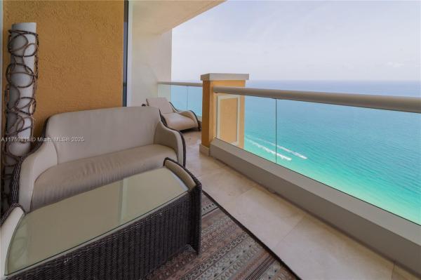17875 COLLINS AVE #4302, SUNNY ISLES BEACH, FL 33160