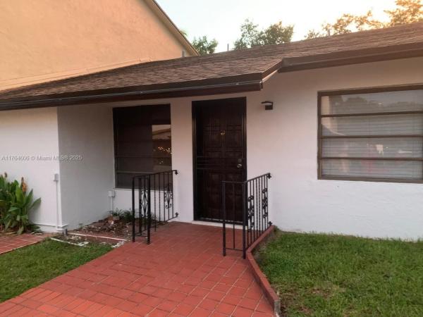 TWIN HOMES VILLAGE II CON