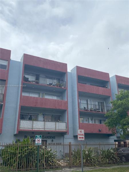 PALMETTO GARDENS CONDO