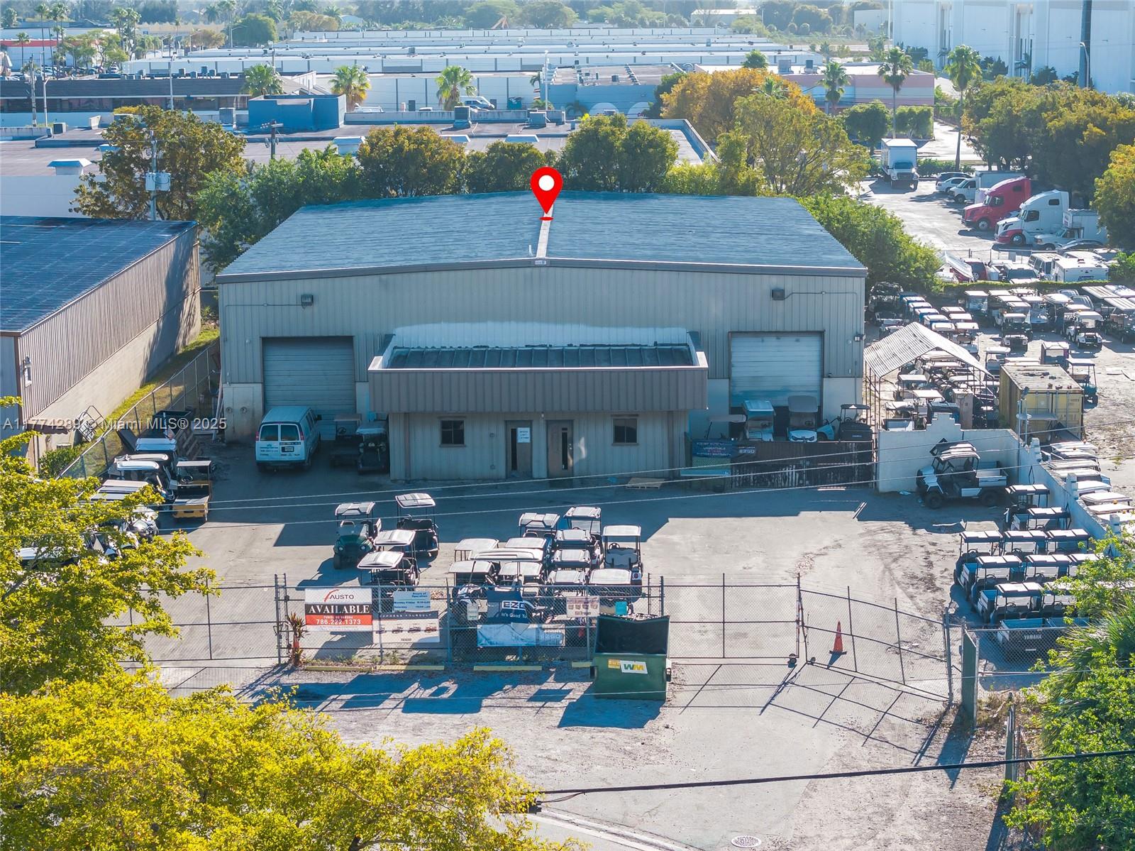 Commercial - фото