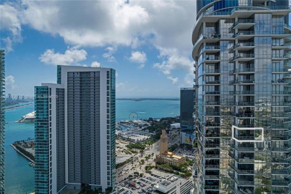 851 NE 1ST AVE #4100, MIAMI, FL 33132