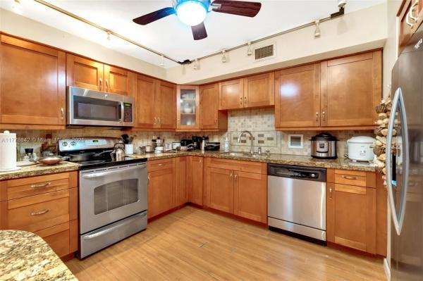 GRANDVIEW AT EMERALD HILL