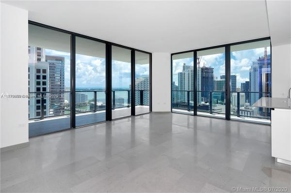 REACH BRICKELL