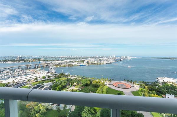 50 BISCAYNE CONDO