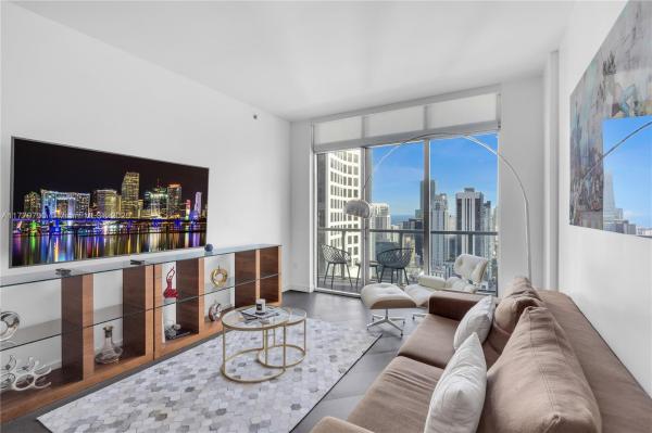 500 BRICKELL WEST CONDO