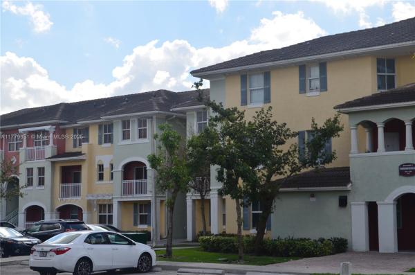 PROMENADE SHORES AT DORAL
