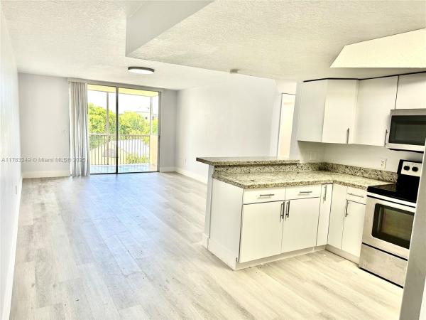 LAS VISTAS AT DORAL CONDO