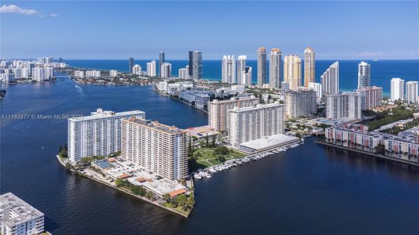 250 174TH ST #807, SUNNY ISLES BEACH, FL 33160