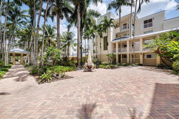 Reserve of Pinecrest