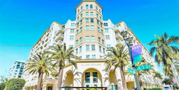 PALMETTO PLACE CONDO