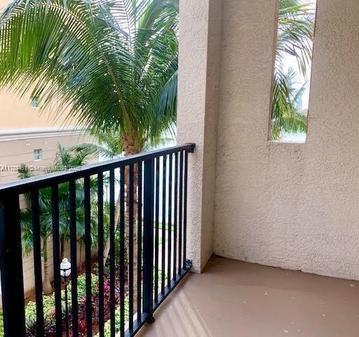 17150 N BAY RD #2402, SUNNY ISLES BEACH, FL 33160
