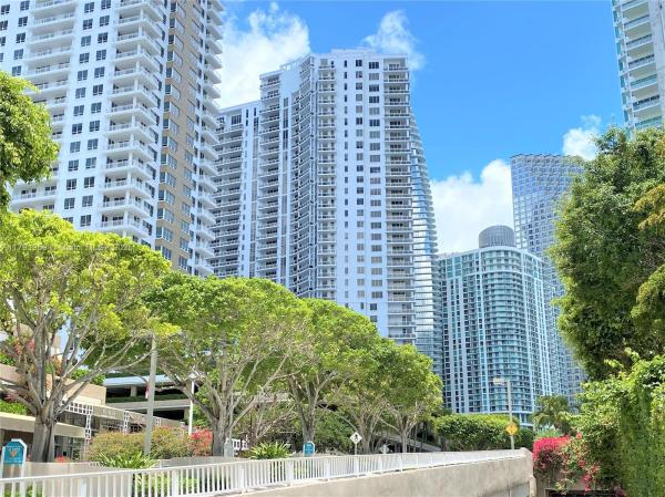 CARBONELL CONDO