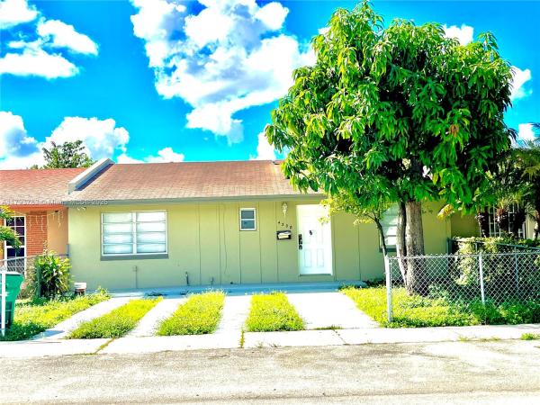 ROYALE GREEN TOWNHOUSE SE