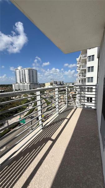 1830 RADIUS DR #915, HOLLYWOOD, FL 33020