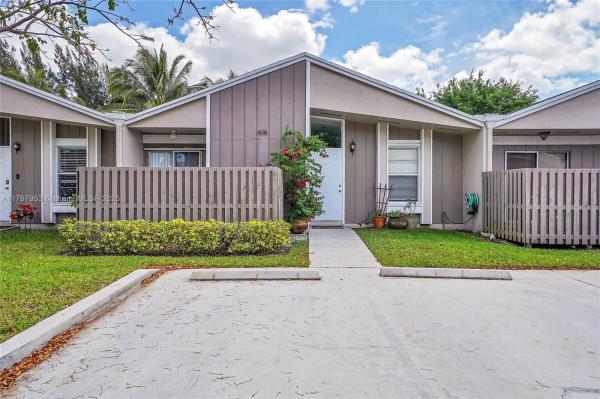 WOODGATE CONDOMINIUM 21