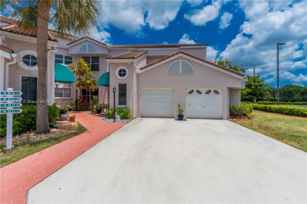 ENCINO AT GRAND PALMS