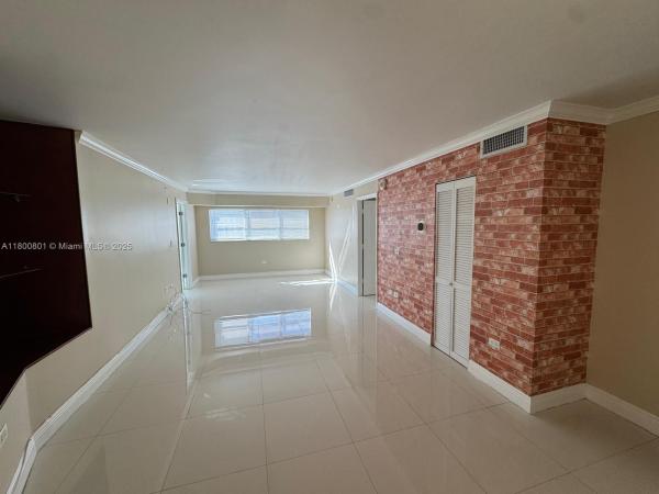 OCTAGON TOWERS I CONDO