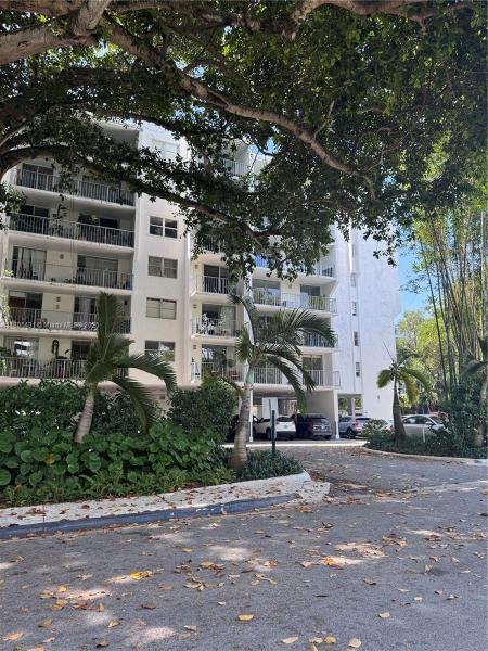 NIRVANA CONDO NO FOUR CON