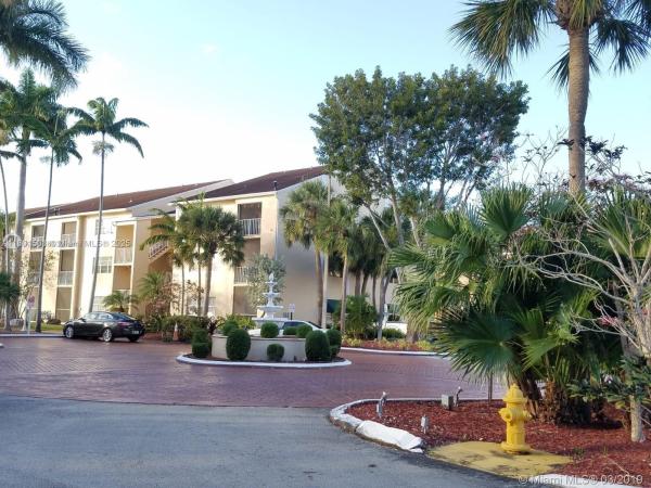 HAMMOCKS TRAILS CONDO