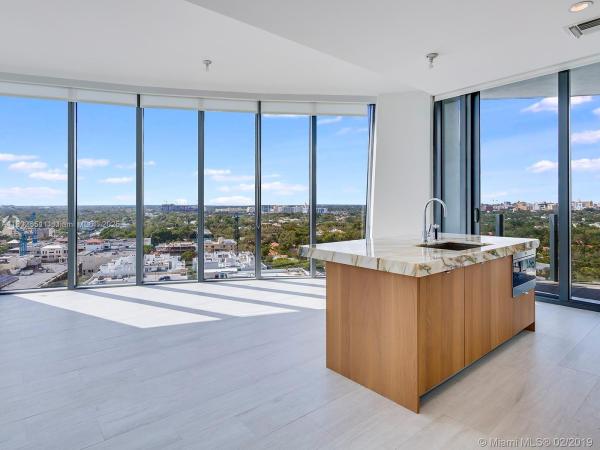 CLUB RESIDENCES AT PARK G