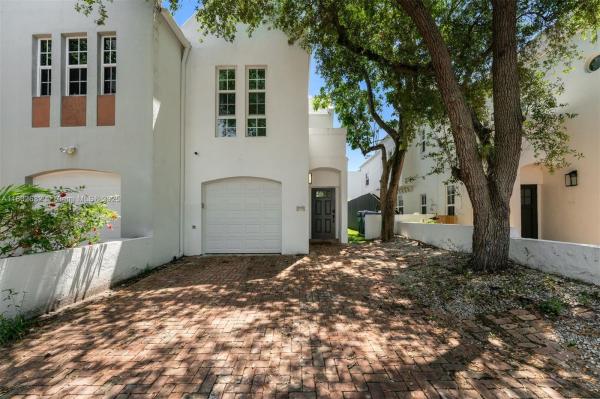 ARBORETUM IN THE GROVE CO