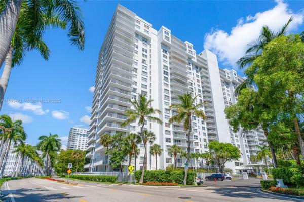 2851 NE 183RD ST #1817E, AVENTURA, FL 33160