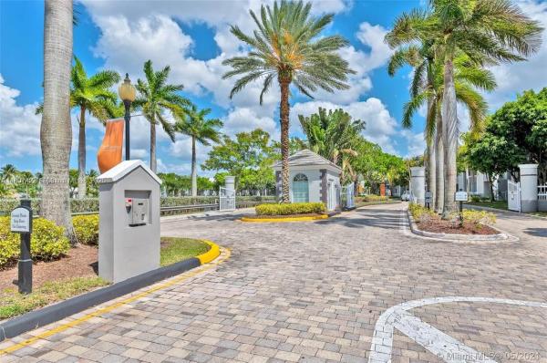 DEVONAIRE CONDO AT PEMBRO