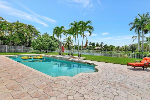 HIBBS GROVE PLANTATION