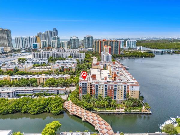 17150 N BAY RD #2814, SUNNY ISLES BEACH, FL 33160
