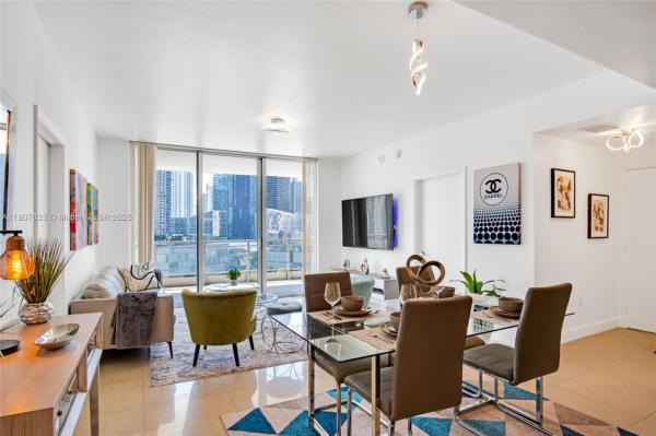 90 SW 3RD ST #1815, MIAMI, FL 33130