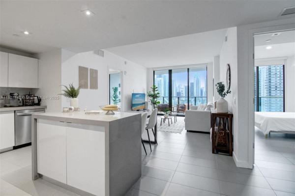 1600 NE 1ST AVE #2207, MIAMI, FL 33132