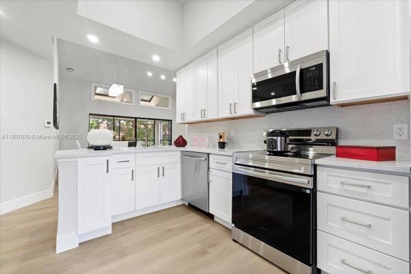 EL VIENTO AT BOCA POINTE