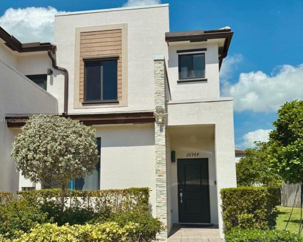 VIA VENTURA NEIGHBORHOOD