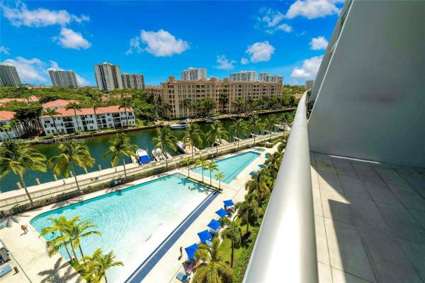 2950 NE 188TH ST #545, AVENTURA, FL 33180