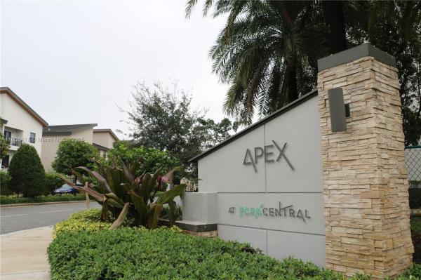 APEX AT PARK CENTRAL COND