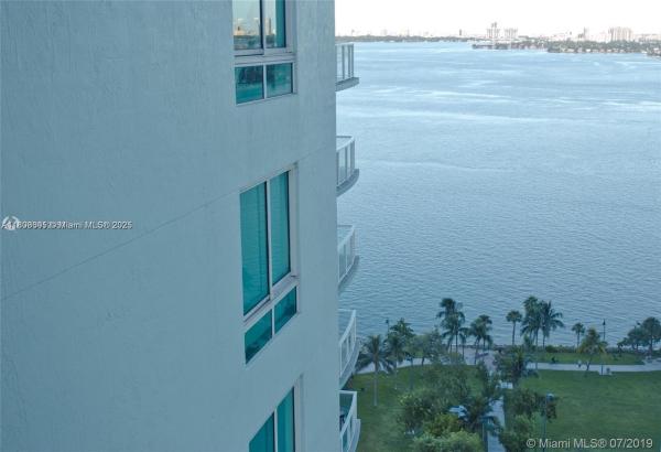 QUANTUM ON THE BAY CONDO