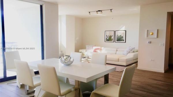 NINE AT MARY BRICKELL VIL