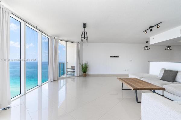 16699 COLLINS AVE #3207, SUNNY ISLES BEACH, FL 33160