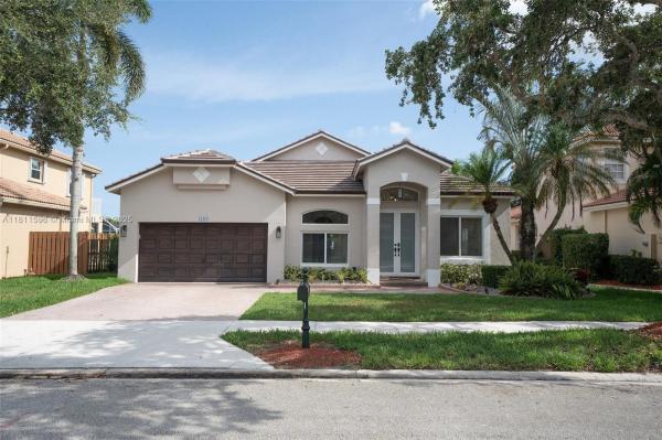 SAPPHIRE POINTE - DIAMOND